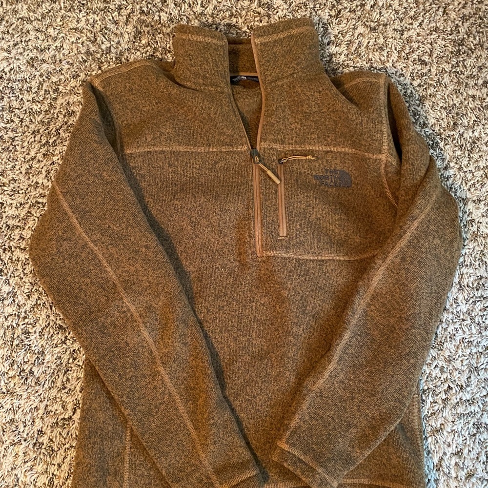 Men’s north face pull over